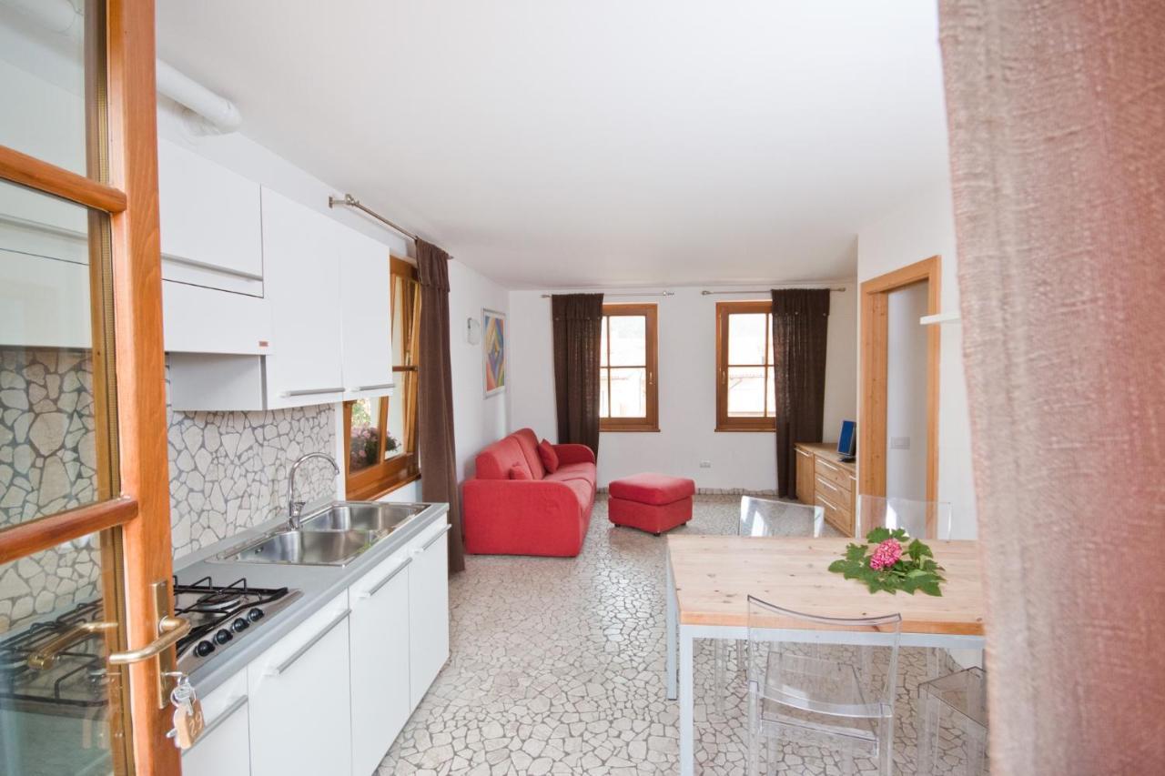 Hotel Martinelli Ronzo-Chienis Bagian luar foto