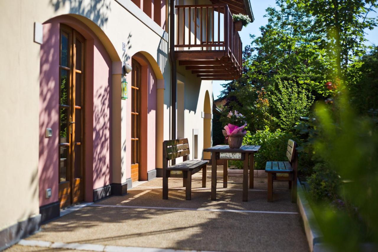 Hotel Martinelli Ronzo-Chienis Bagian luar foto
